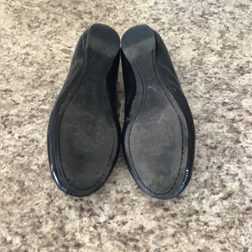 Tory Burch Black Flats with Gold Logo - Picture 4 of 5
